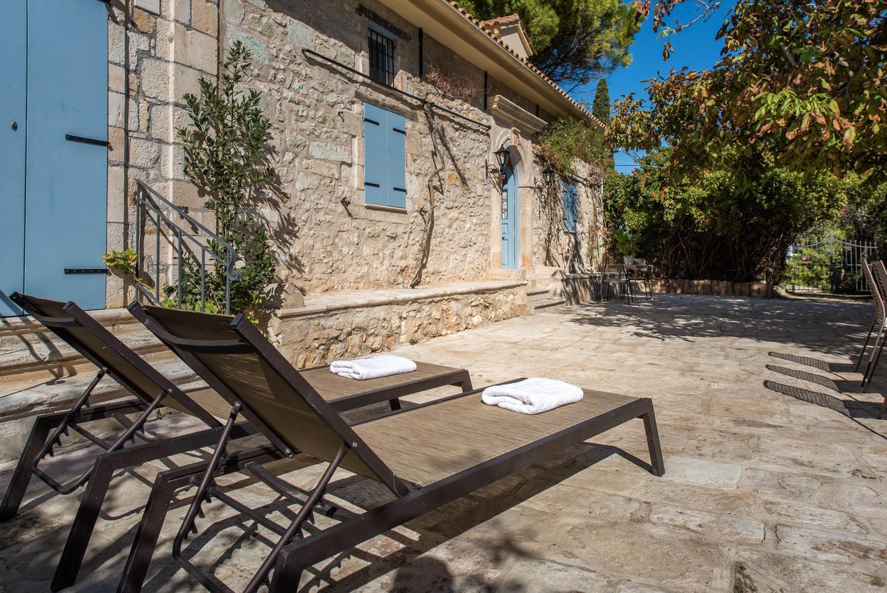 Bratis Holiday Home Kallithea  Exterior foto
